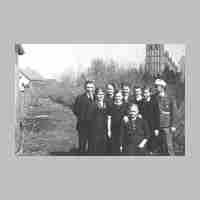 027-0091 Familie Meyer und Familie Strauss am Pruefungssonntag 1944 .JPG